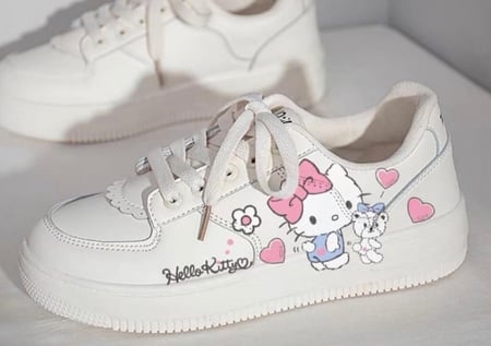 حذاء هيلو كيتي