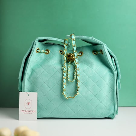 شنطة شانيل كوكو هاند باق C108