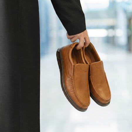 حذاء  (DAILY) Comfort جلد بقر طبيعي باللون الجملي