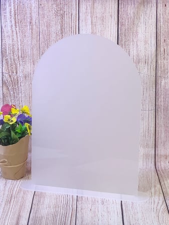 اكريلك مقوس A3 مع قاعدة