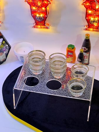 صينية اكريلك لتقديم الفناجين