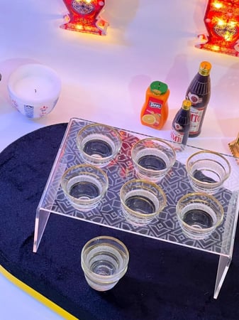 صينية اكريلك لتقديم الفناجين