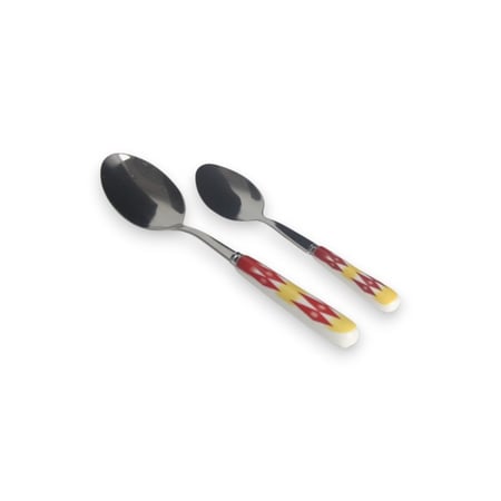 ملعقة غضار أحمر