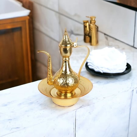 ابريق غسيل ذهبي تراثي