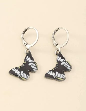 حلق فراشة اسود