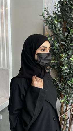 طرحه سوداء بطرف كتان