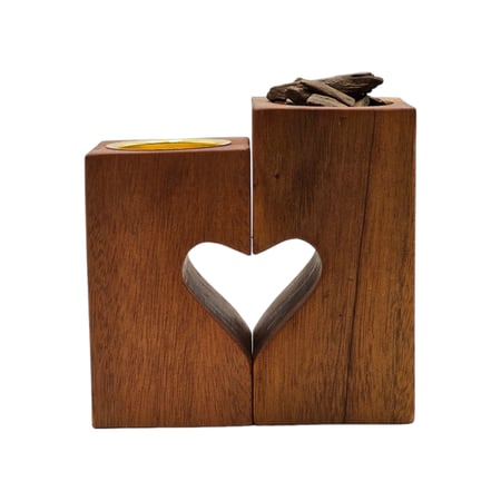 عود طبيعي فاخر بخور مميز مباخر  يدوية فاخرة حجر العقيق تولة العود