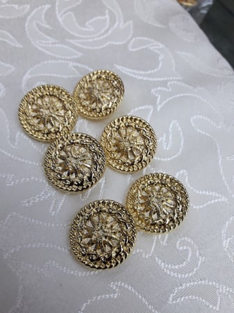 زرير ذهبي بلاستيك 12 قطعه