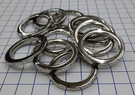 حلقات معدنيه 3 سم سميك 12 قطعه