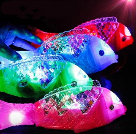 متعة محاكاة السمكة التعليمية المضيئة المتحركة للطفل والقطط