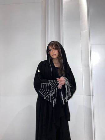 عباية كلوش +كم سيلان كرستال +طرحة كرستال