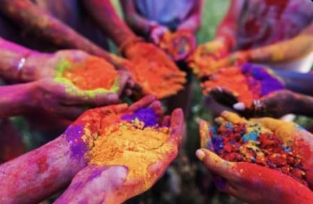 الوان الهولي هولي Holi colors