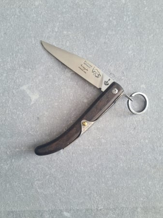 مطوى ابو شوكة اوركس اسود كاربون ستيل