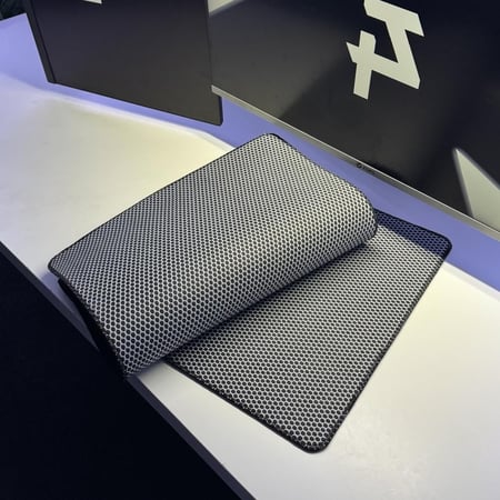 ماوس باد اوبسيديان المطوّر 2XL – (الإصدار المحدود)  MousePad Obsidian (LIMITED WHITE EDITION 2026)