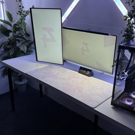 ماوس باد وردي المطوّر الجديد 2XL – MousePad Pink (GIRLY EDITION 2026)