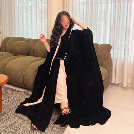 عباية شتوية مخمل كوري مع فستان داخلي (051)