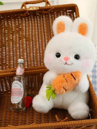 دمية أرنب ناعمة ولطيفة مع جزرة