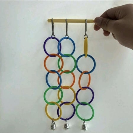 لعبة للطيور حلقات معلقة ملونة للتسوق والعض واللعب