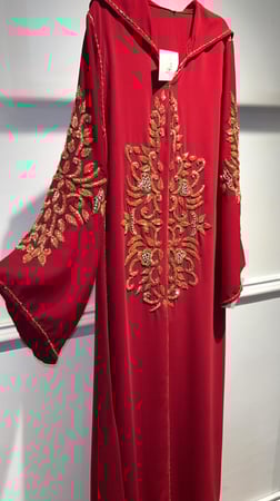 جلابيه شك احمر