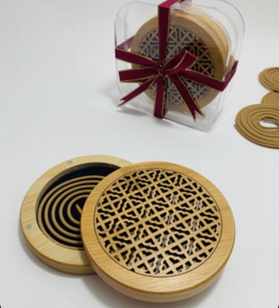 بكج عدد(4) دائرية الشكل مع اعود مروكي استكر احمر مع كل مبخرة  قد تختلف الالوان