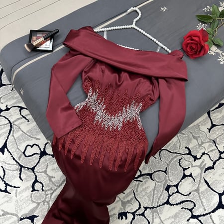 فستان سهره كم تطويل خصر مطرز شغل يد