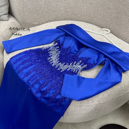 فستان سهره كم طويل خصر مطرز شغل يد