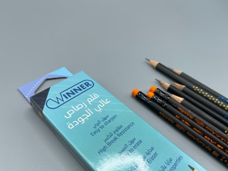 اقلام رصاص لون اسود بممحاة متعددة الالوان -12 قلم