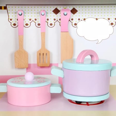 مطبخ خشبي مع الأدوات