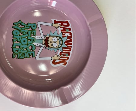 طفاية سجائر باشكال متعددة