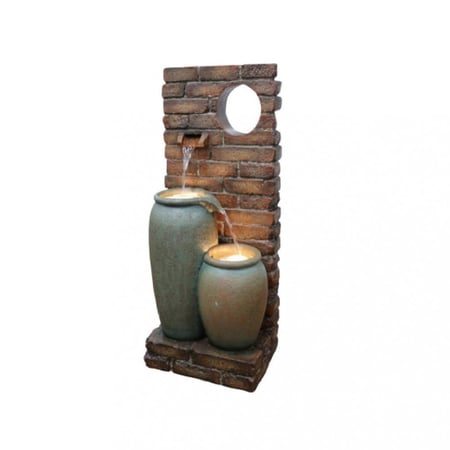 نافورة حجرية