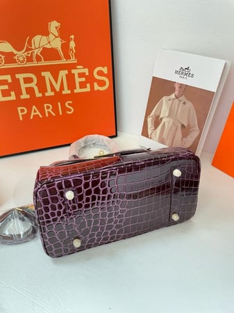 حقيبة هرمز جلد لامع