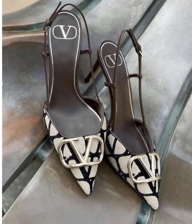 كعب فالنتينو عالي