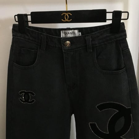 جينز شانيل اسود