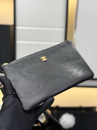 حقيبة شانيل 25  مقاس 30 كافيار