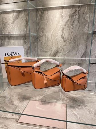 شنطة Loewe