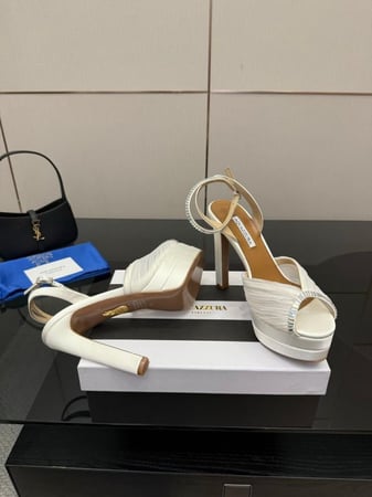 كعب اكوزورا