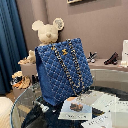 شنطة شانيل جينز