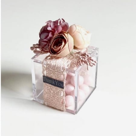 علب إكريلك  (12)حبه