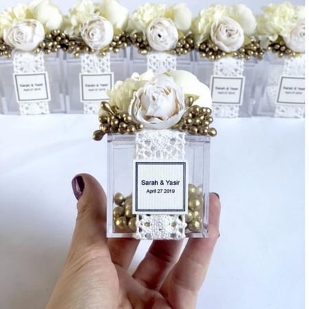 علب إكريلك  (12)حبه