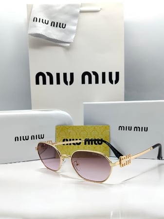 نظارات miu miu مع الملحقات