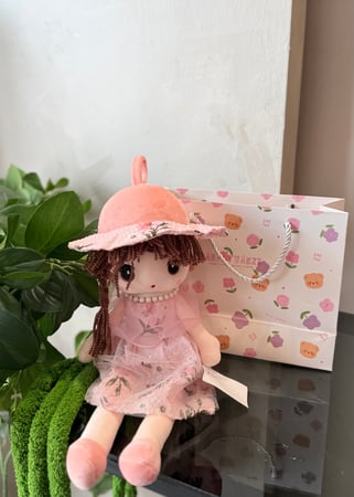 دمية pink