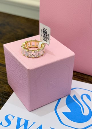 بكج نايا خاتم سواروفسكي & باقة ورد