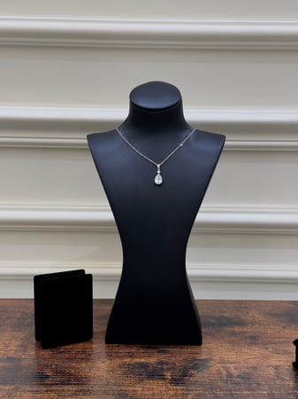 قلادة سواروفسكي دقة ألماس