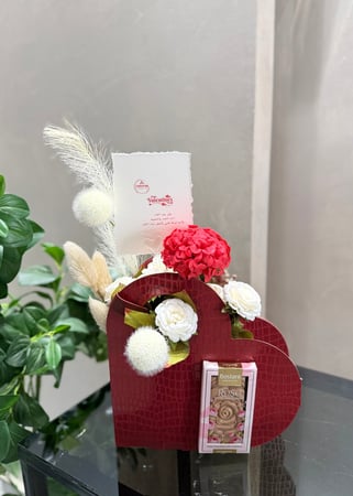 ستاند قلب & شوكلت بستاني