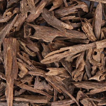 عود ماليزي قديم العمر 30 سنه (ايسكار)