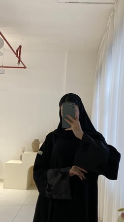 عباية فيونكا اسود