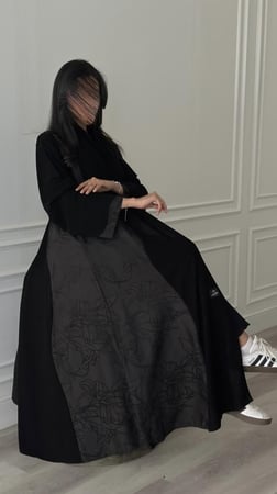 عباية لارا | 1818