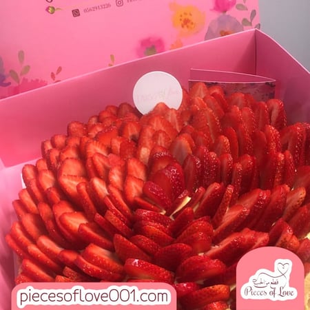 تارت الفراولة وسط