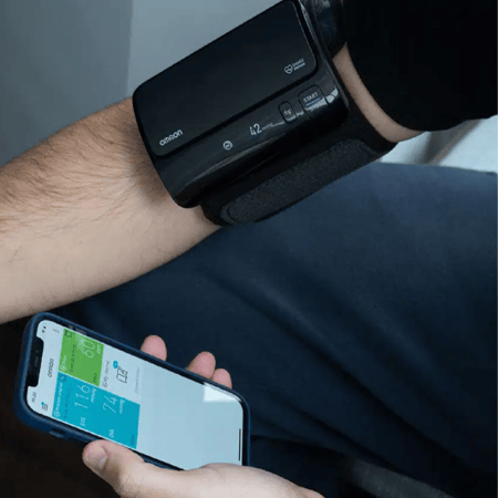 جهاز قياس الضغط المنزلي اومرون ايفولف OMRON