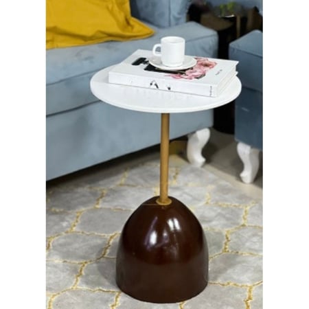 طاولة جانبية